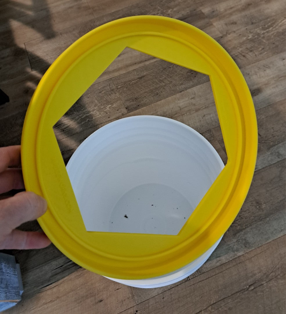 Wax Cappings Bucket Holder - Crush and Strain Lid