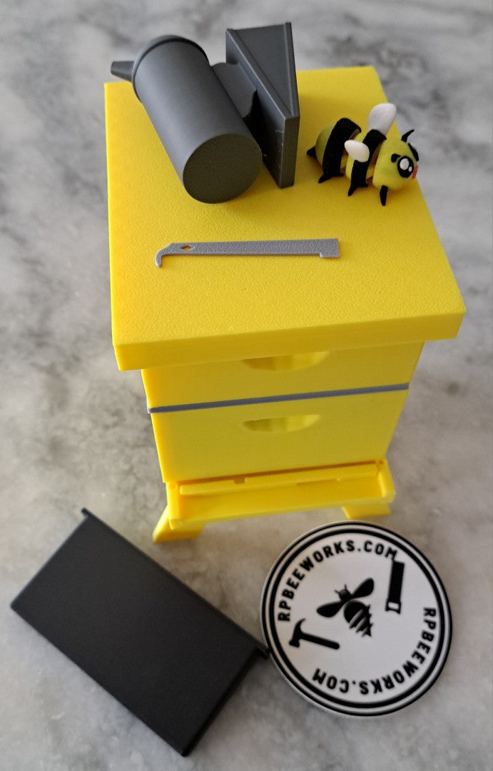 Small Hive Model with all Components