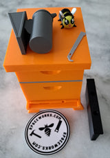 Small Hive Model with all Components