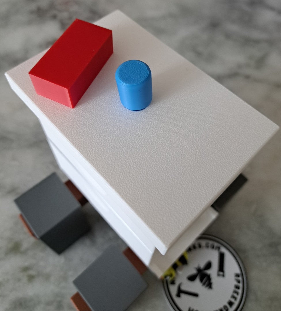 Small Hive Model 8 Frame with Feeder Options