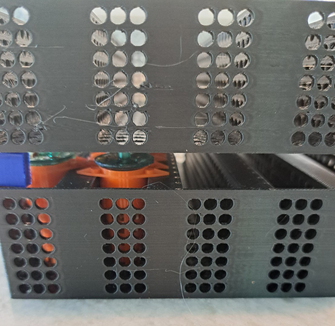 Vented Queen Cell Tray 50