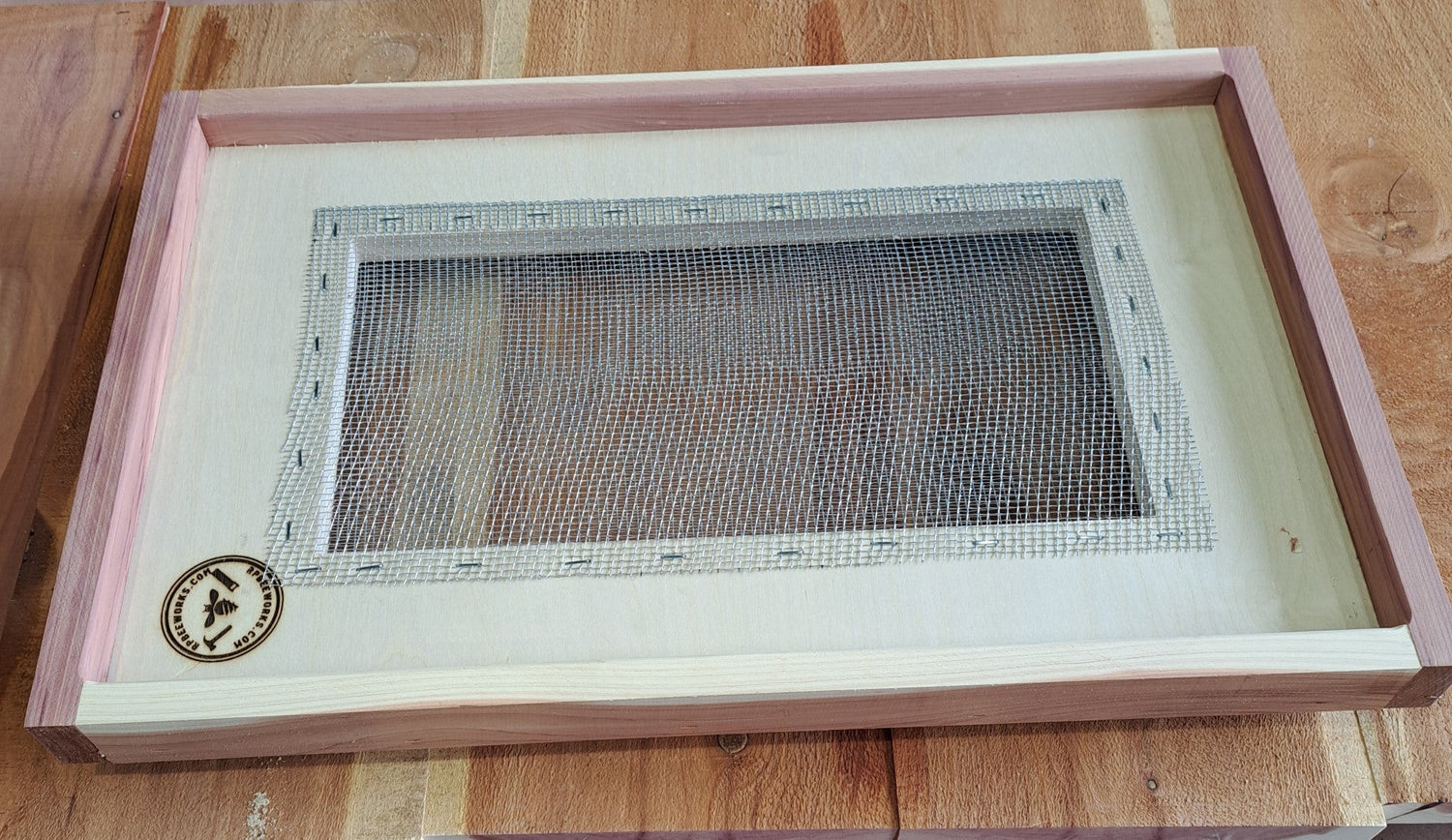 Cedar Double Screen Board for Apimaye