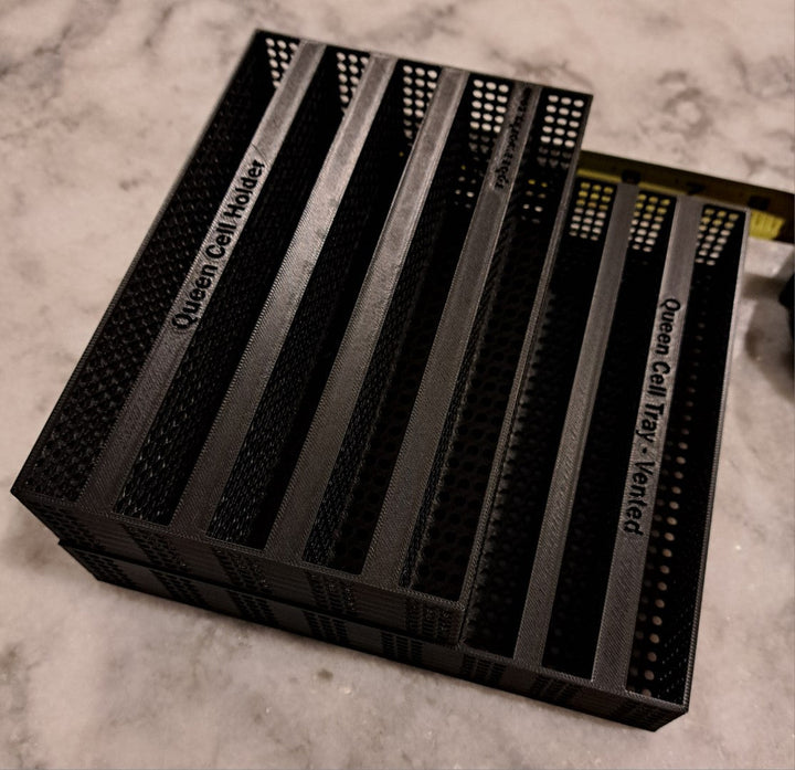 Vented Queen Cell Tray 80