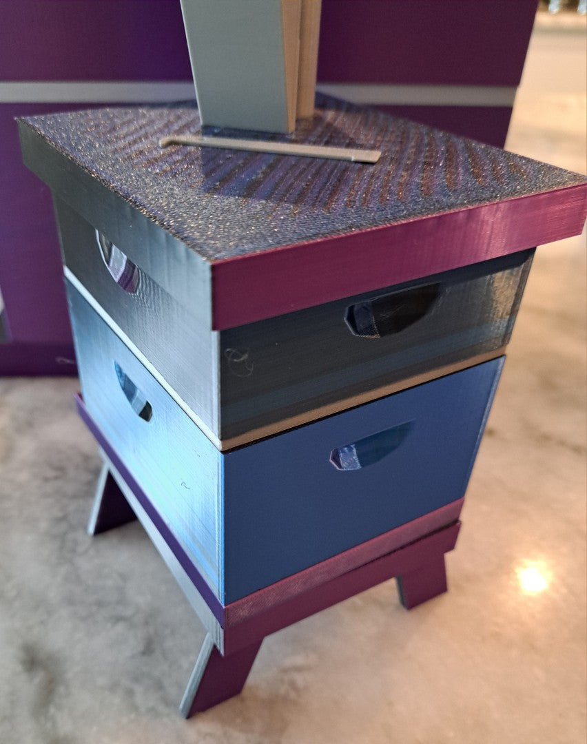 Small Hive Model with all Components