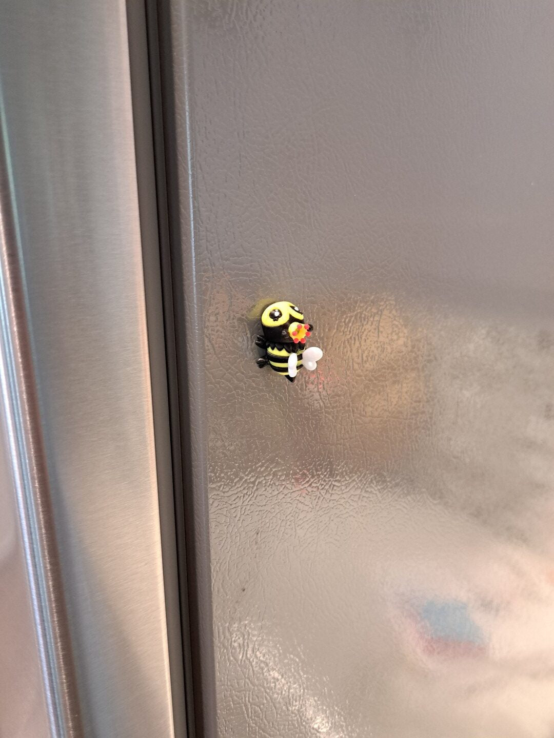 Magnetic Beehive Set with a Queen Bee and 3 Workers