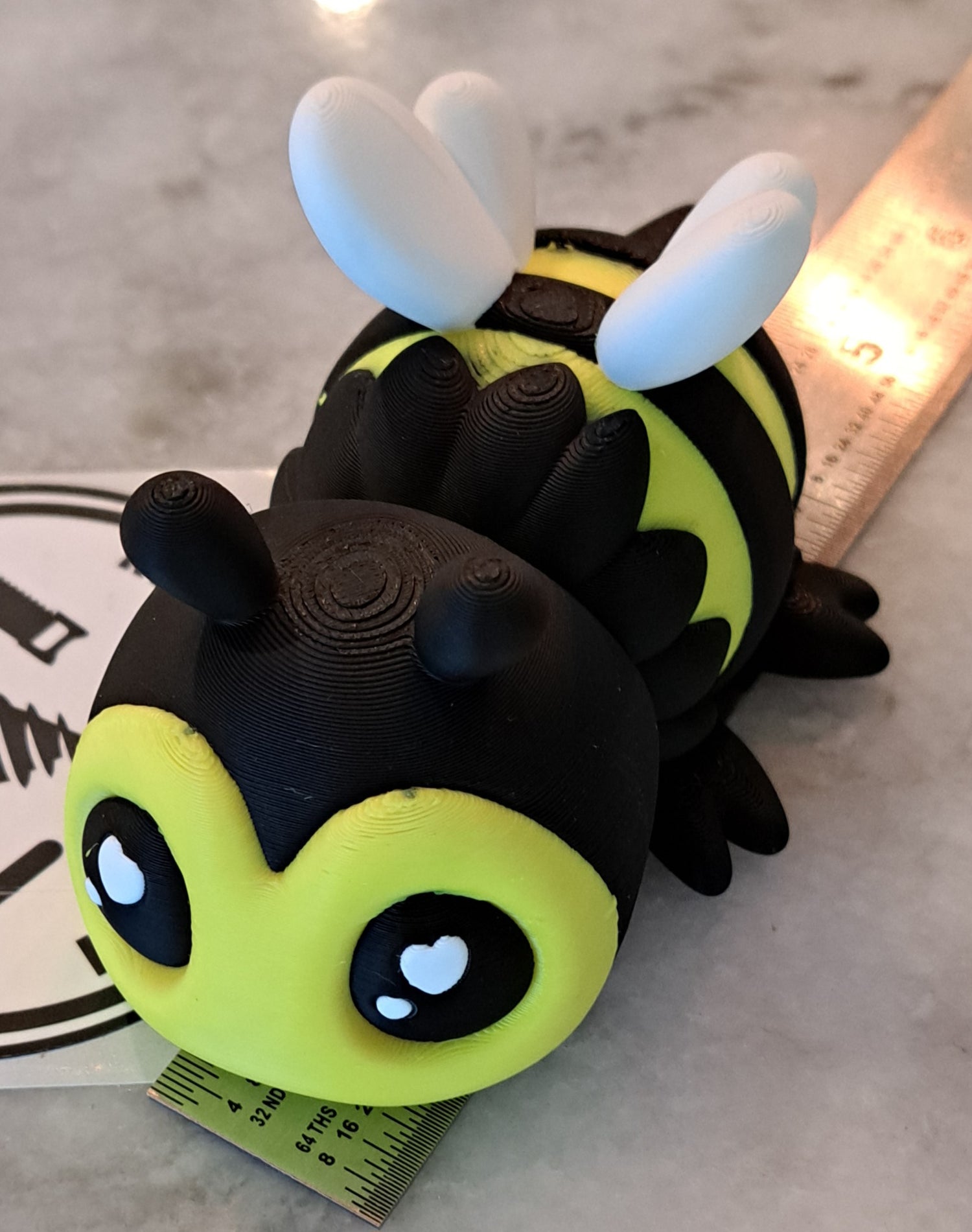 HeartEyes Bee