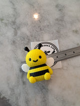 Knitted Bee