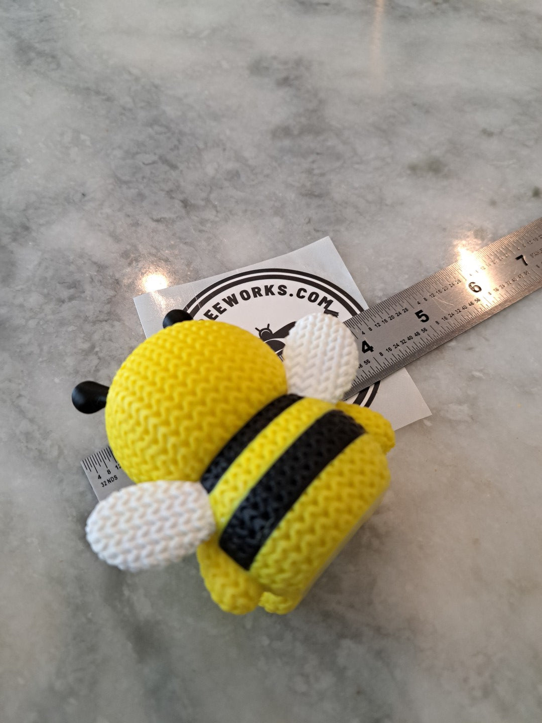 Knitted Bee
