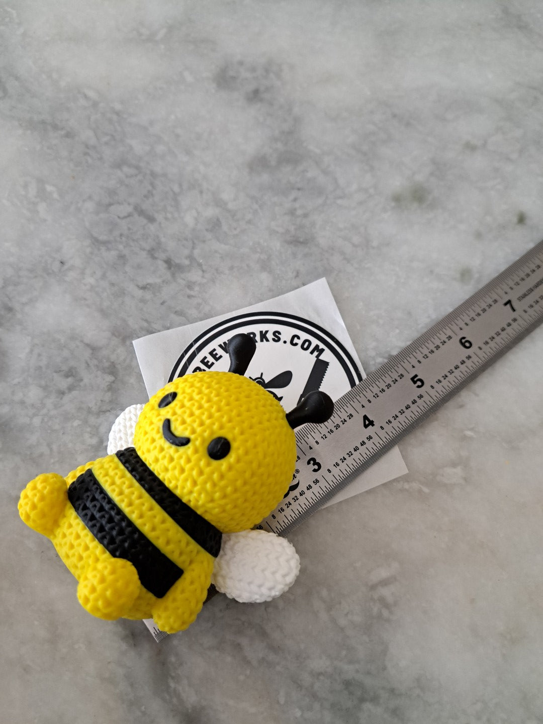 Knitted Bee