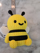 Knitted Bee