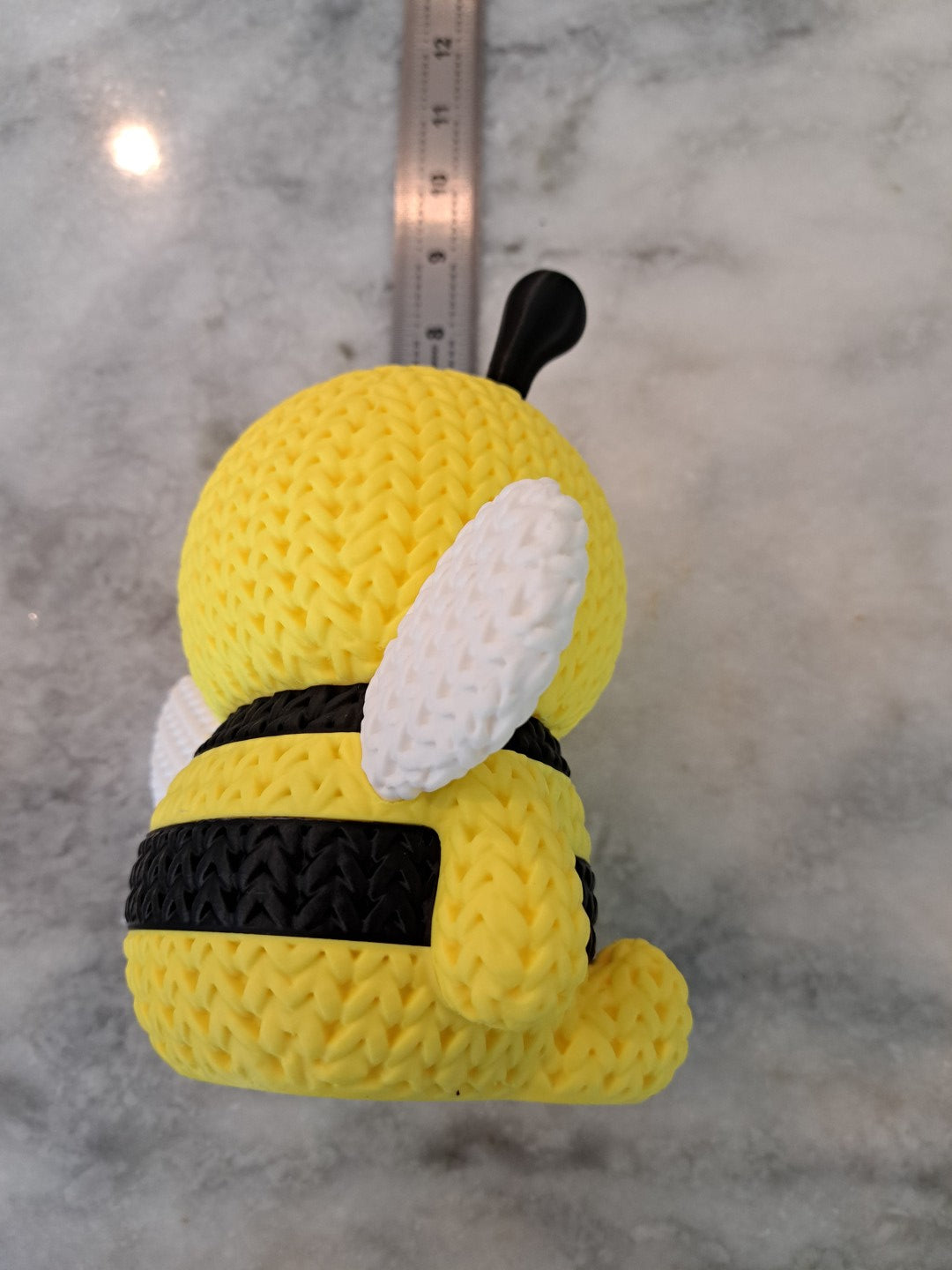 Knitted Bee