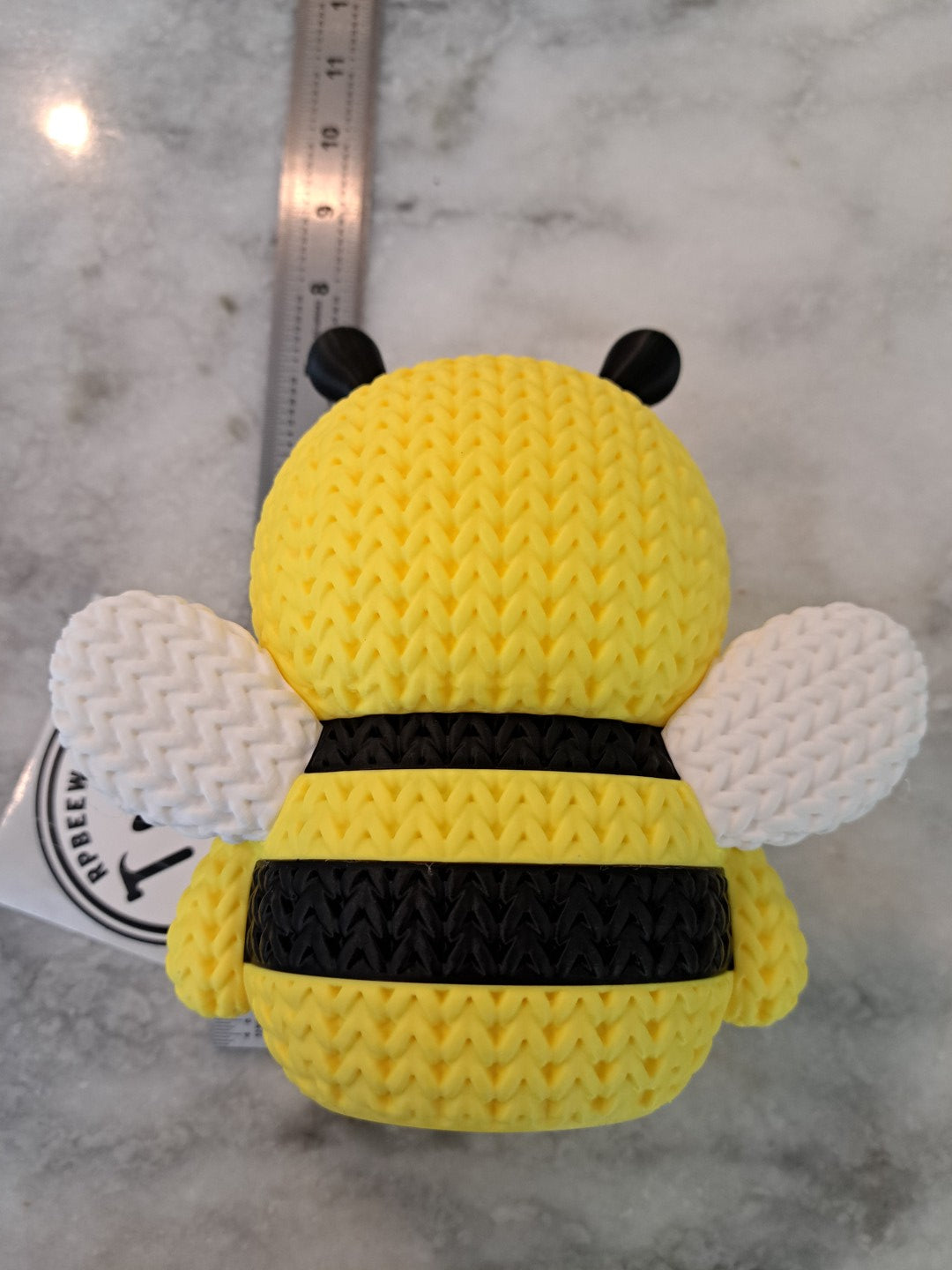 Knitted Bee