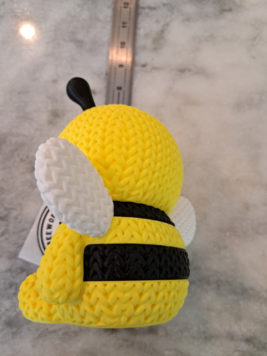 Knitted Bee