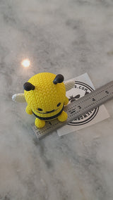 Knitted Bee