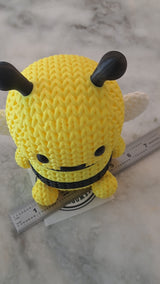 Knitted Bee